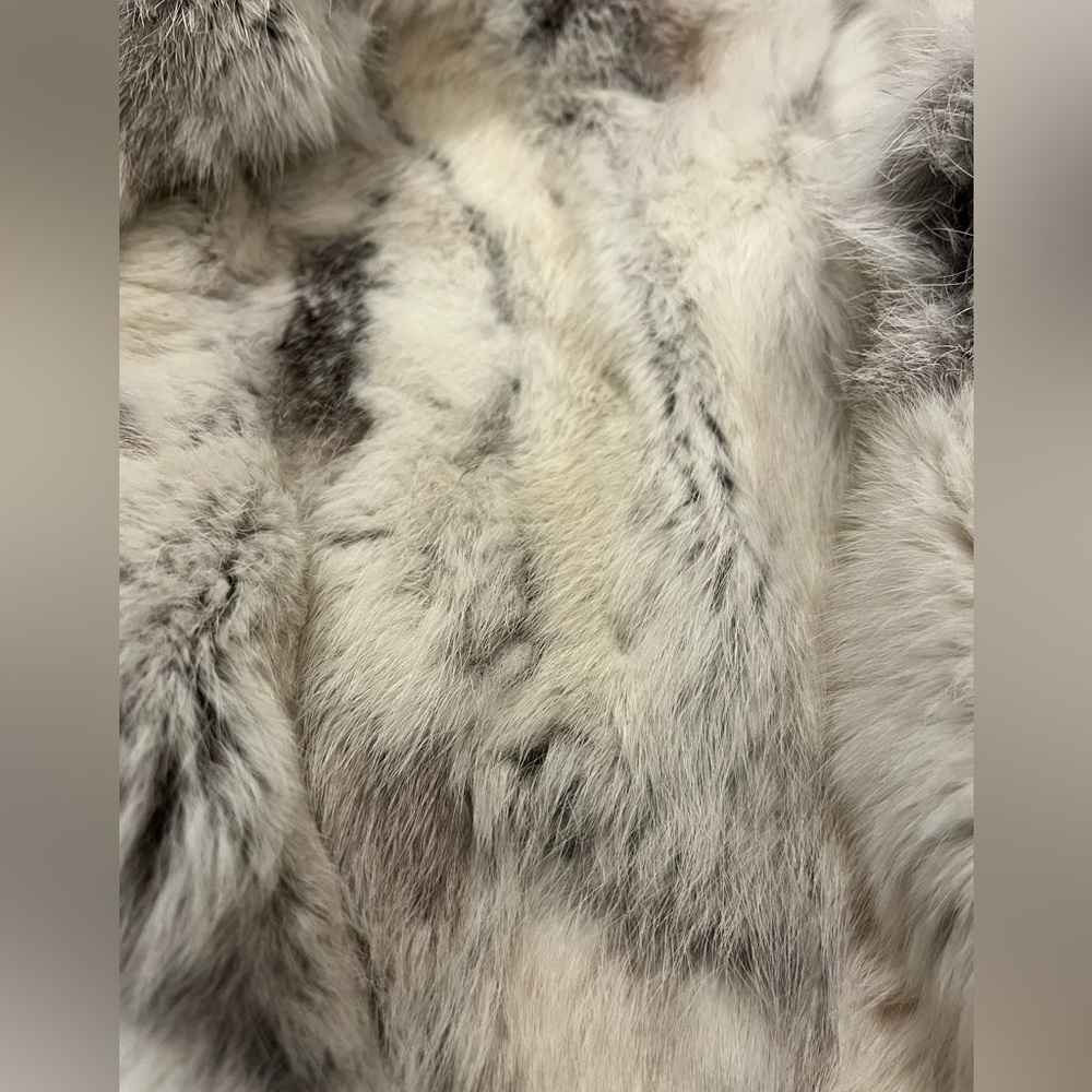 Adrienne Landau Rabbit Fur Vest
Size L - Picture 16 of 16